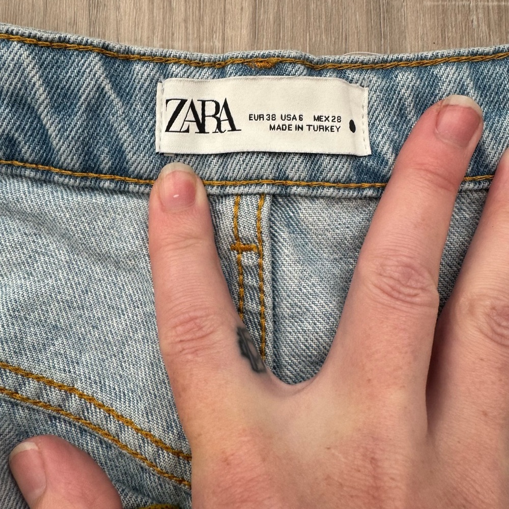 Zara Blue Jean Shorts Distressed High-Waisted - Picture 2 of 4